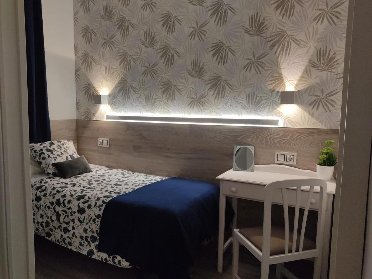 Single Room,1089402649:JPEG